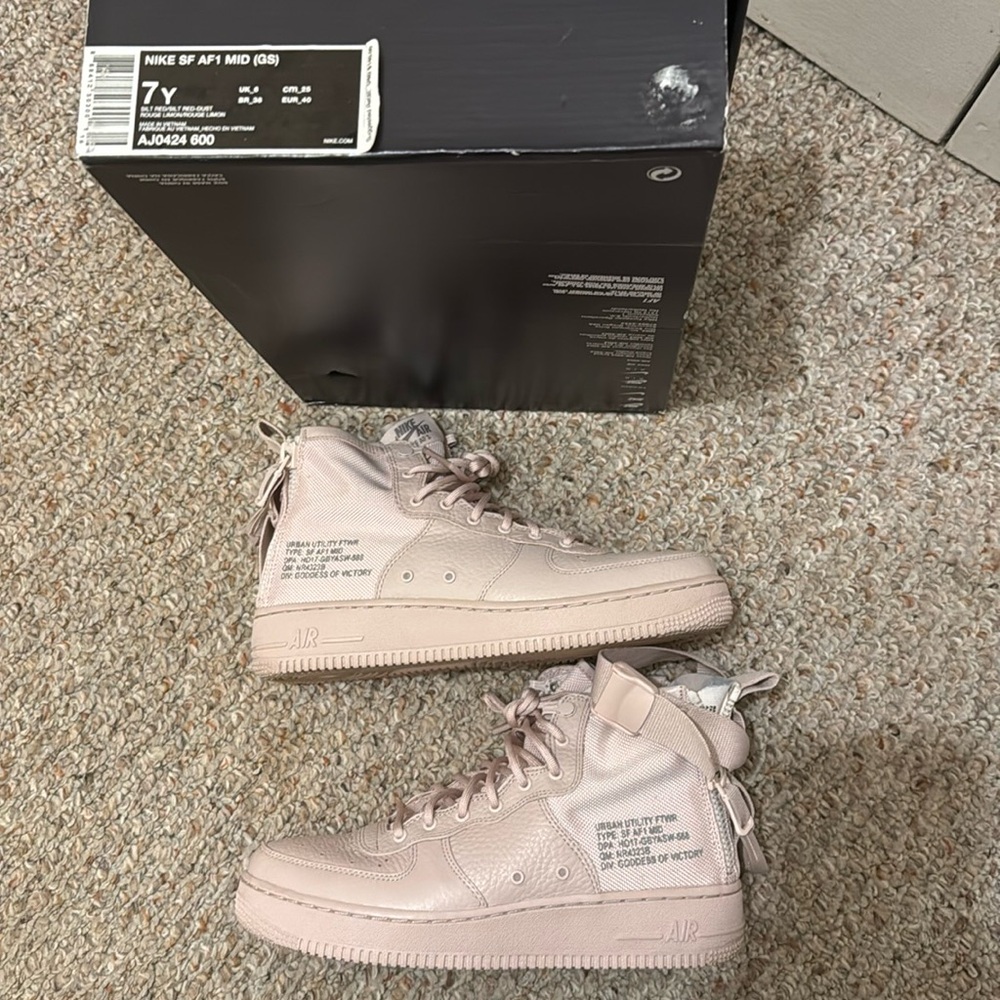 Nike SF Air Force 1 Mid